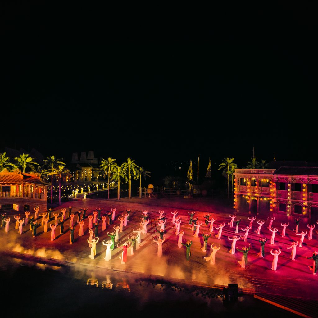  Hoian Memories Show