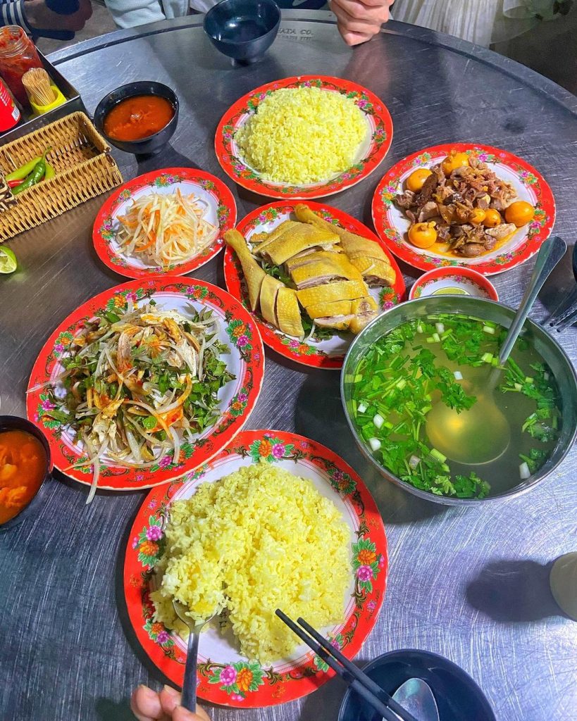 Ba Buoi Chicken Rice is one of the oldest restaurants in Hoi An.