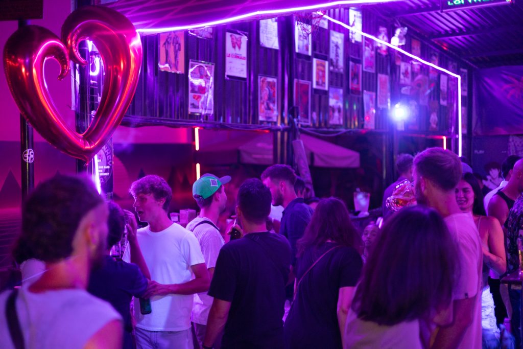 Le Funky Donkey Bar