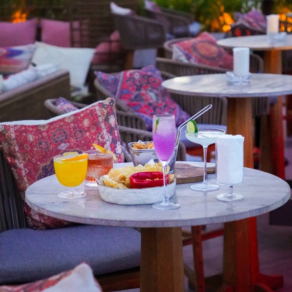 Drinks, Dining