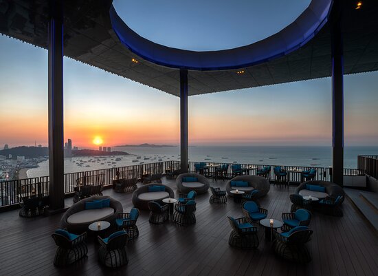 horizon rooftop resaturant