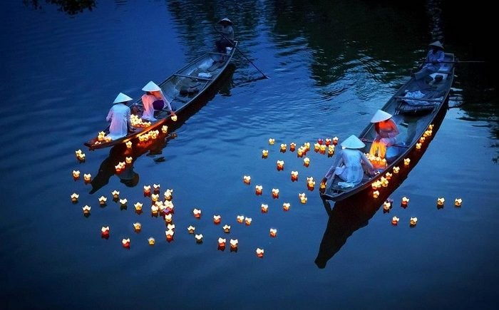 le hoi hoa dang hoi an 4 700x435 1