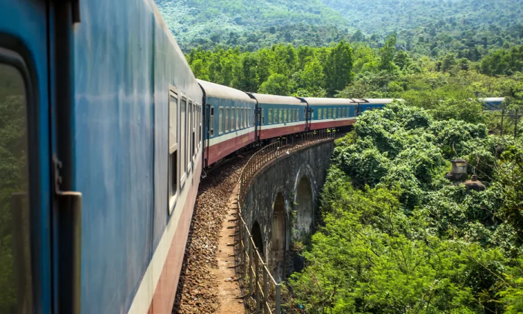 A Scenic Journey from Da Nang to Hue