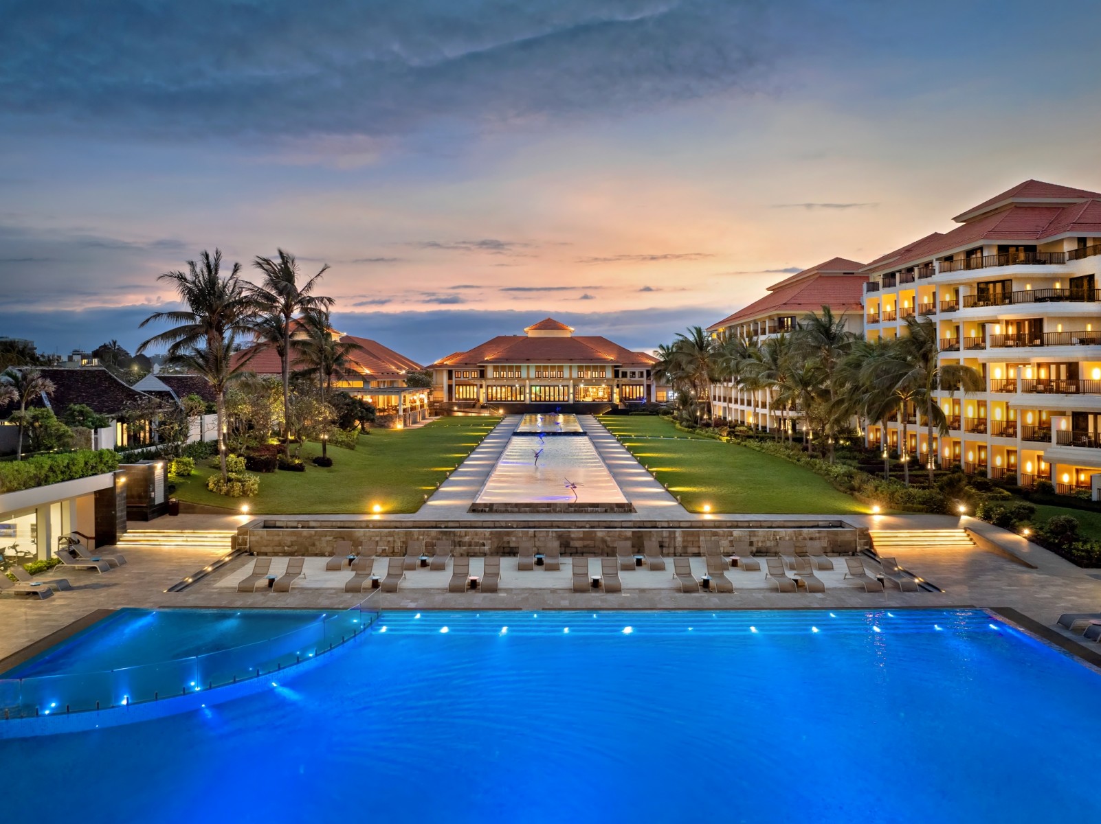 Pullman Danang Beach Resort (2)