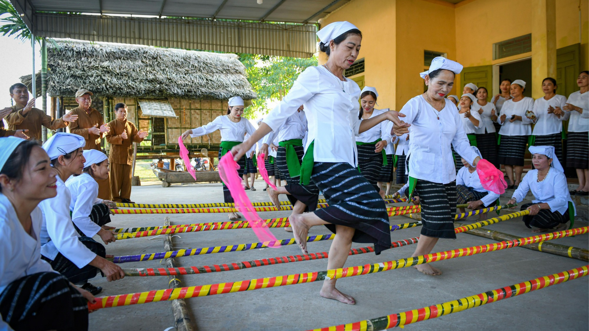 dân tộc việt nam thổ (2) dân tộc việt nam thổ (2)