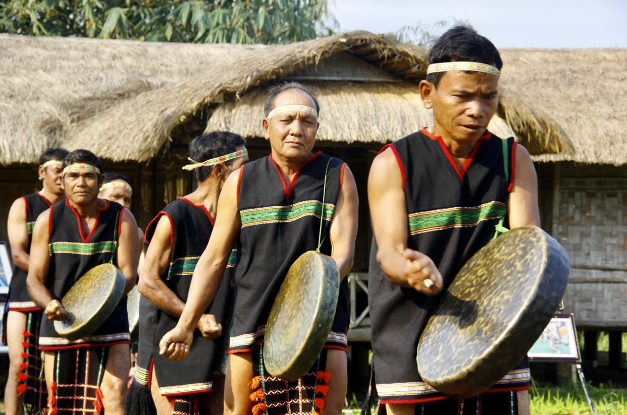 mnong festival