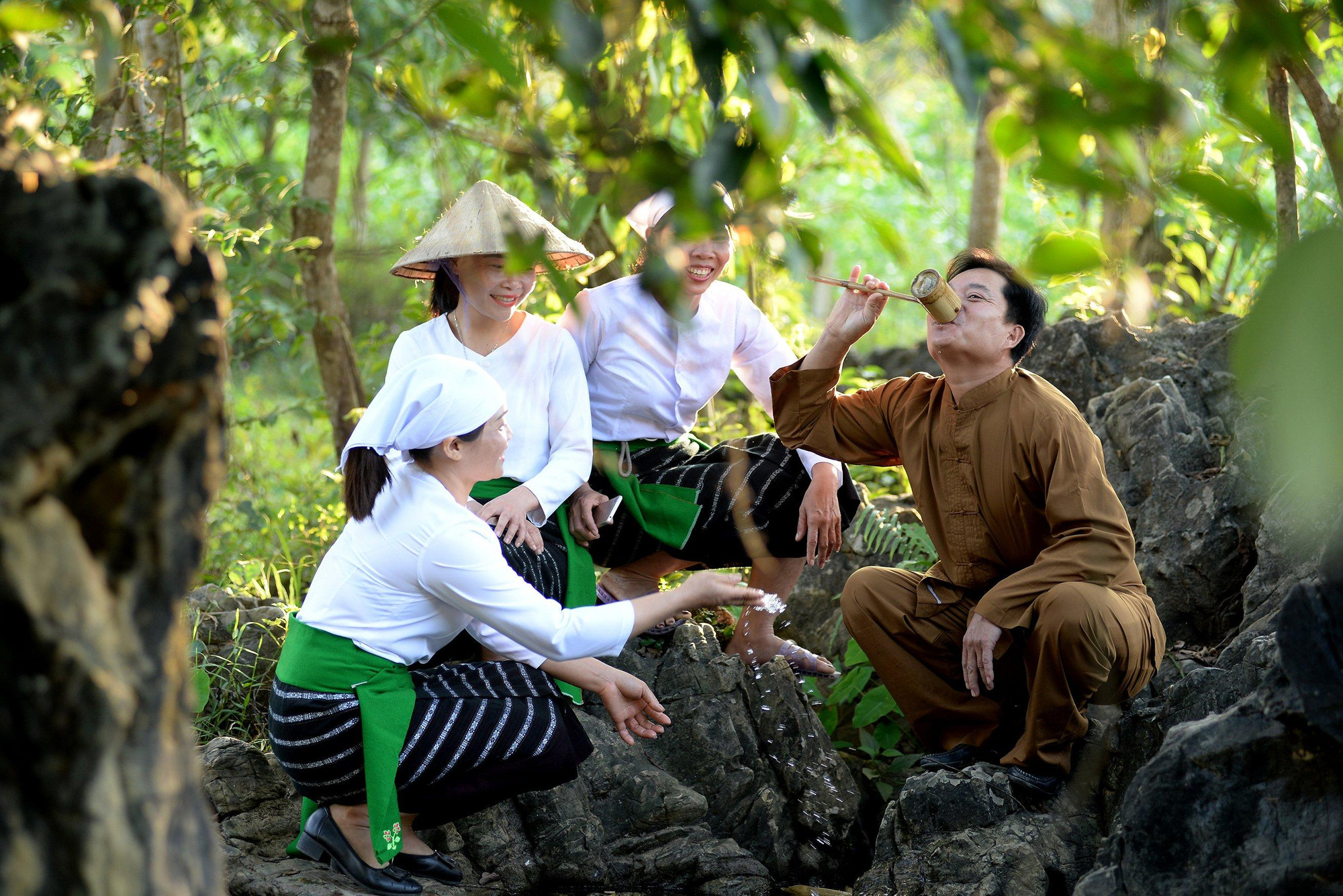 tho ethnic group